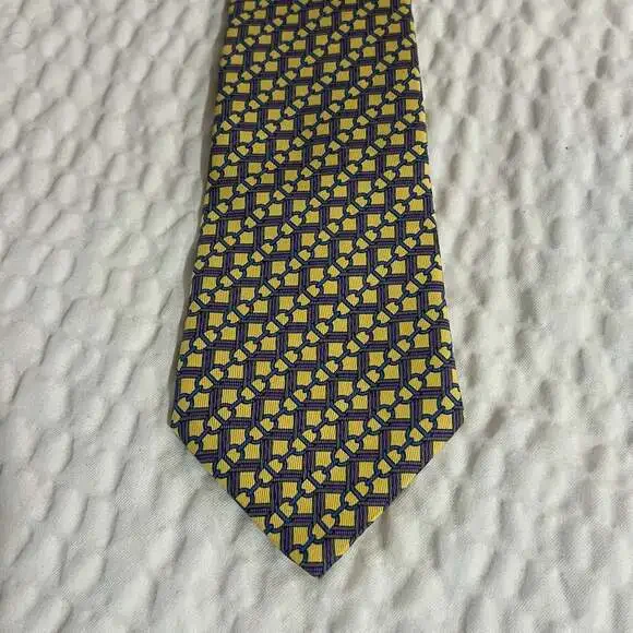 HERMÈS PARIS 630 TA Yellow Gray Links Chains Pointed French Tie Hermes 100% Silk